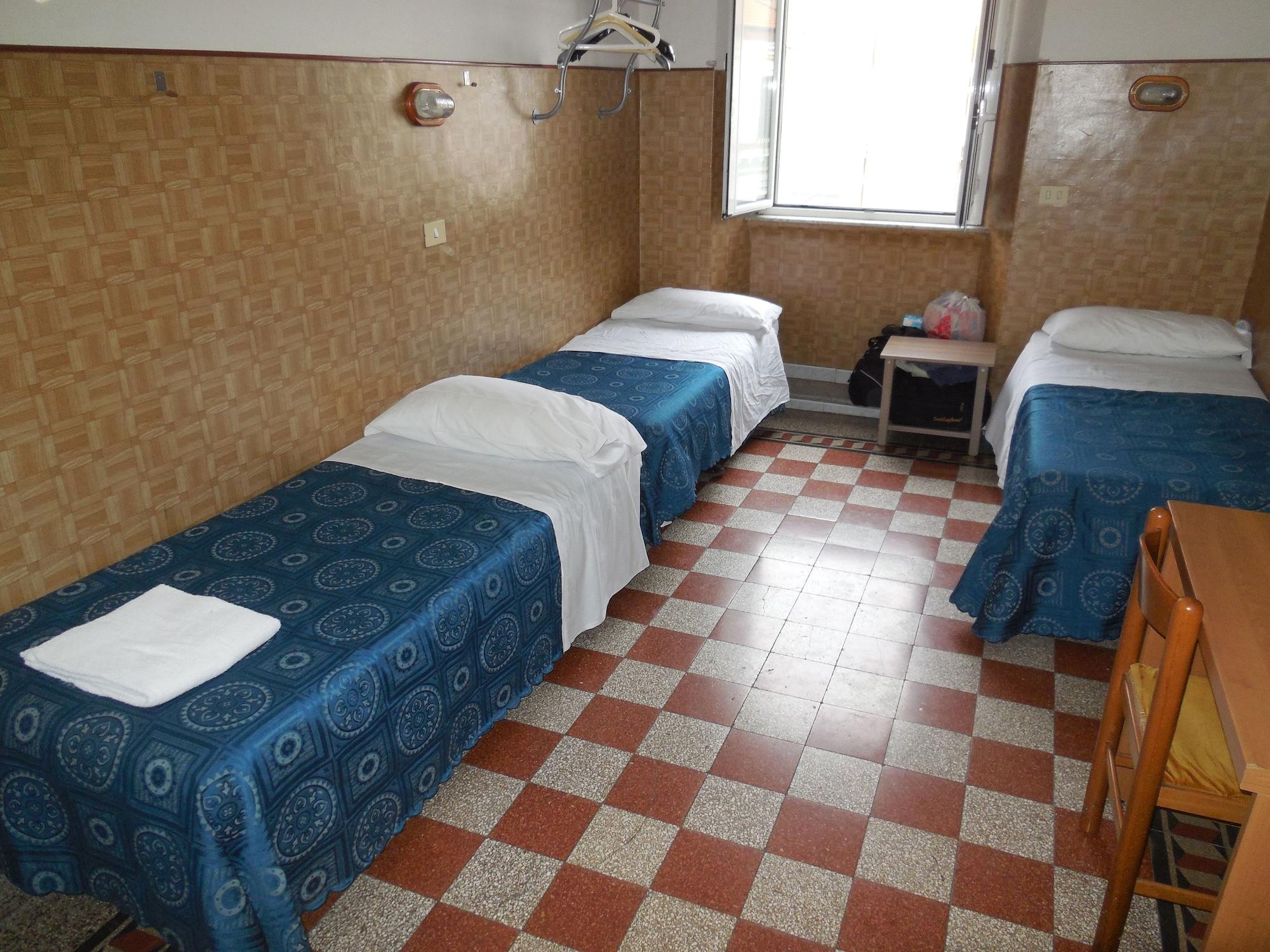 Cressy Hotel Рим Екстериор снимка