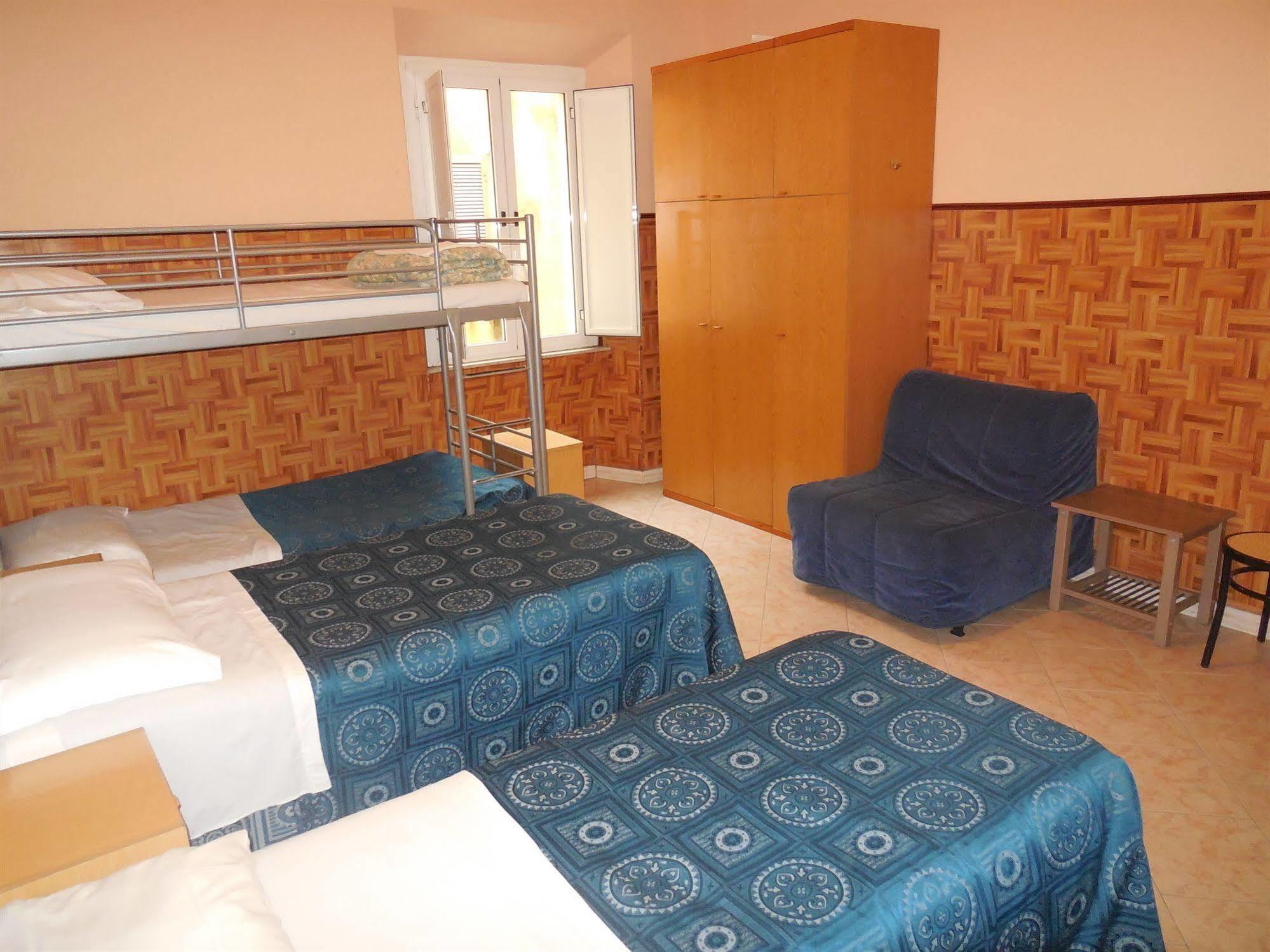 Cressy Hotel Рим Екстериор снимка