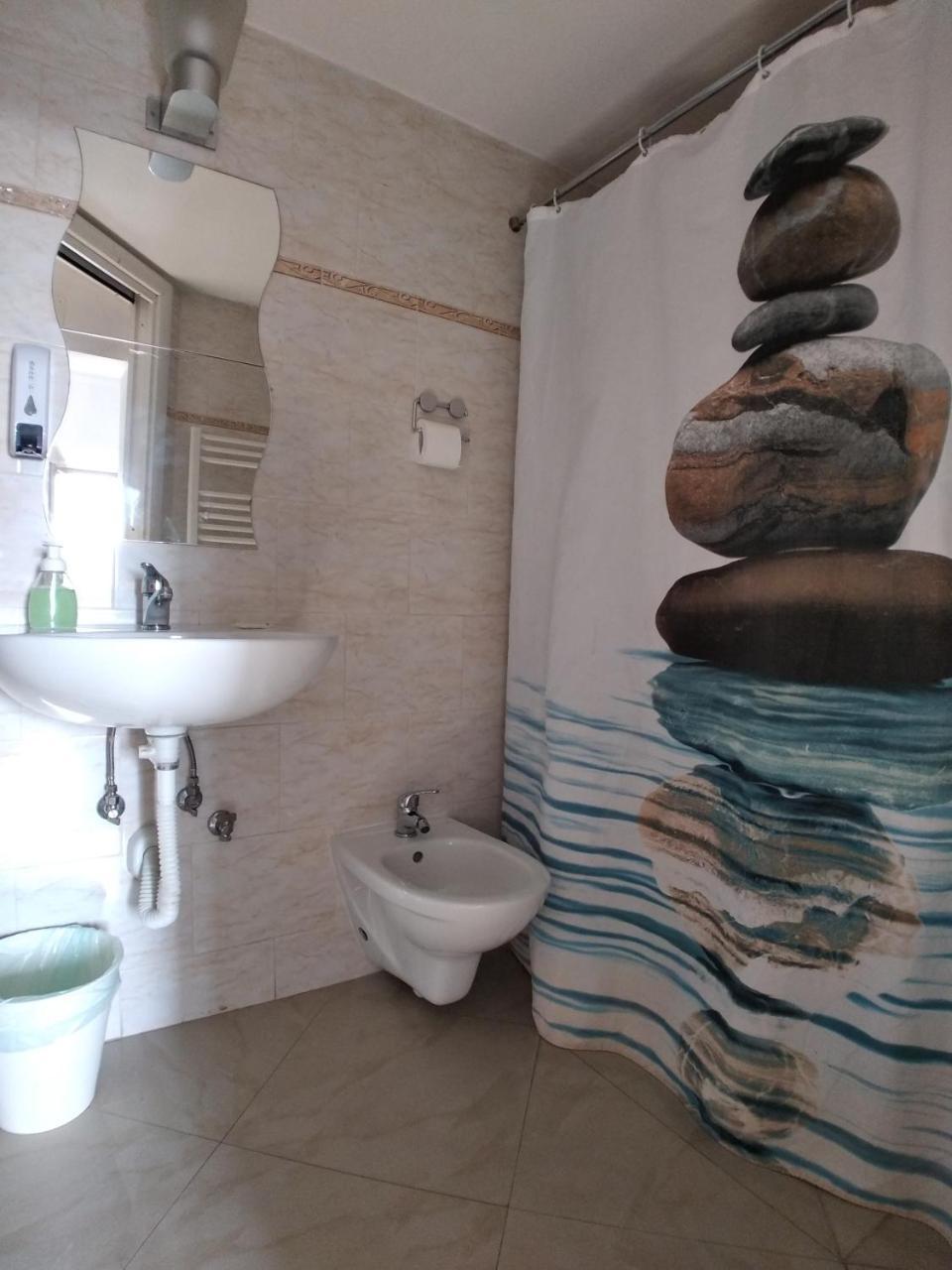 Cressy Hotel Рим Екстериор снимка